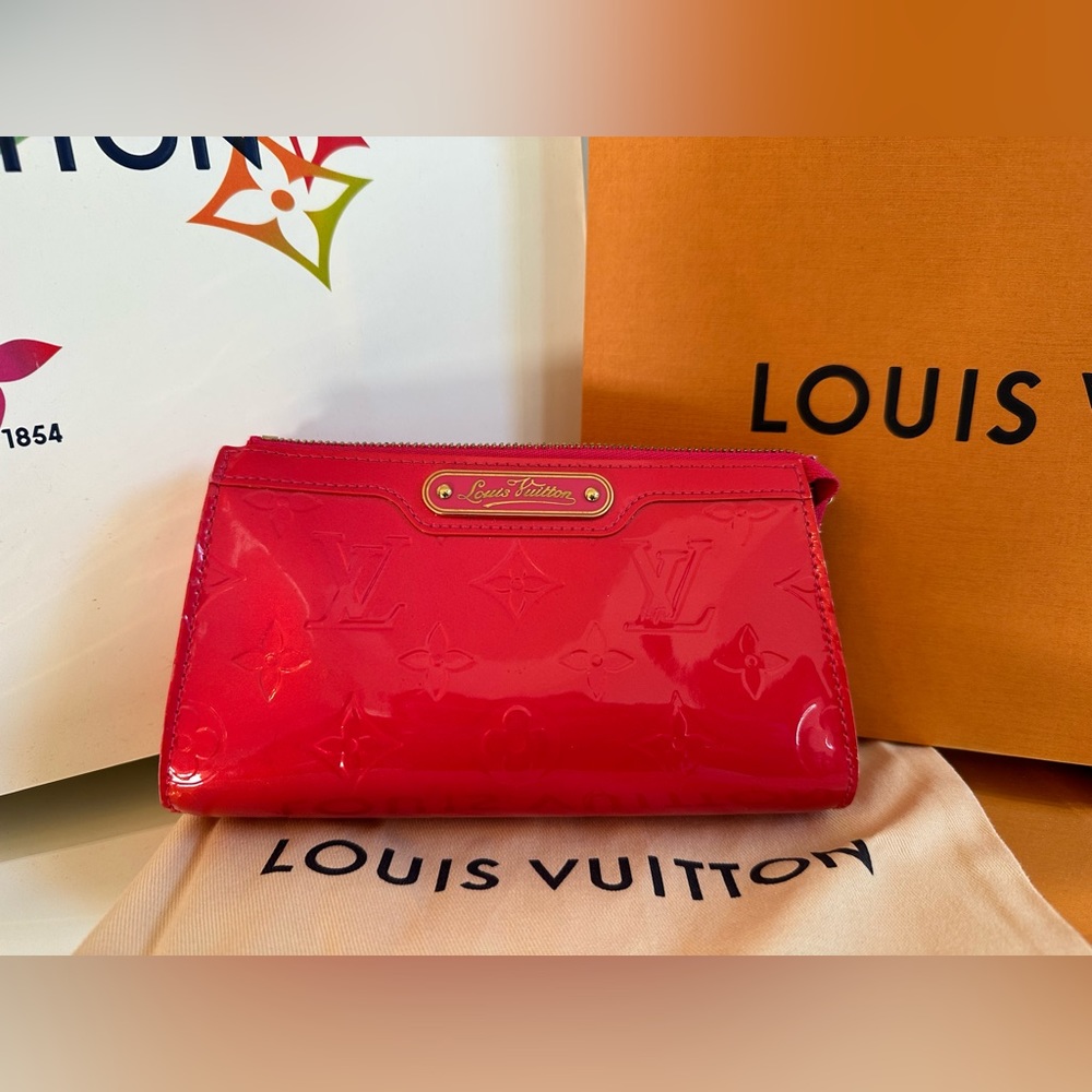 Louis Vuitton Vernis Pouch Cosmetic Pink